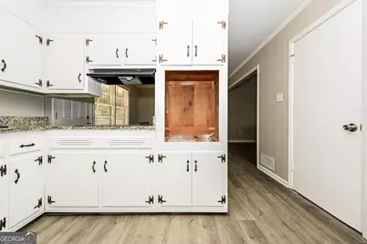 6418 Monica Drive, Morrow, GA 30260 - Photo 7