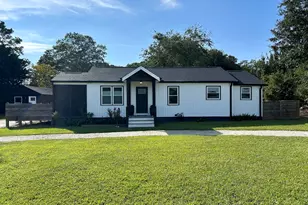 371 Ridge Rd, Hartwell, GA 30643 - Photo 1