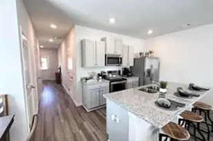 141 Village Green Dr, Adairsville, GA 30103 - Photo 3