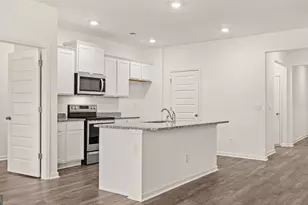 135 Townsend Ct, Griffin, GA 30224 - Photo 9