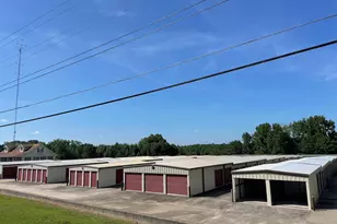 985 Veterans Pkwy, Barnesville, GA 30204 - Photo 1