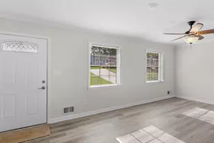 6637 Bedford Rd, Rex, GA 30273 - Photo 11