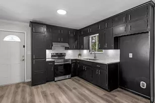 6637 Bedford Rd, Rex, GA 30273 - Photo 13