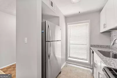 308 Cumberland Court SE, Smyrna, GA 30080 - Photo 9