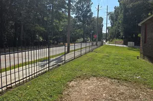 3725 Collier Dr NW, Atlanta, GA 30331 - Photo 17