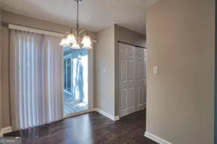 5061 Martins Crossing Rd, Stone Mountain, GA 30088 - Photo 5