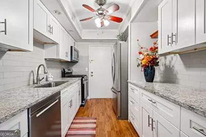 6851 Roswell Road #F32, Atlanta, GA 30328 - Photo 13