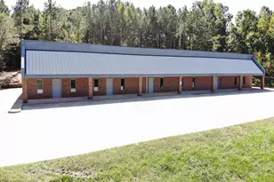 232-236 Industrial Park Dr, Commerce, GA 30530 - Photo 1