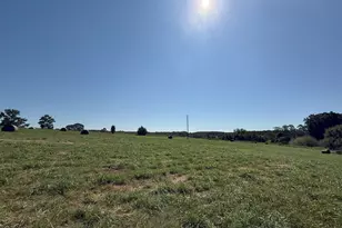 399 W L Williams Rd, Commerce, GA 30530 - Photo 1