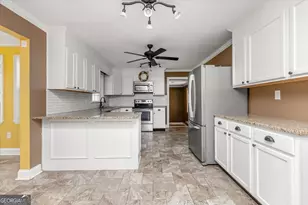 305 Tarrasa Dr, Warner Robins, GA 31088 - Photo 13