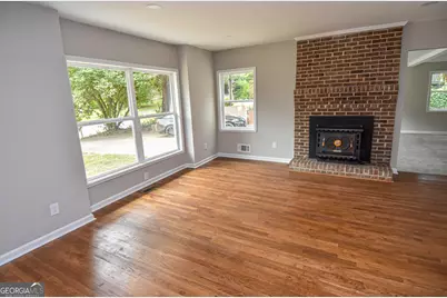 821 Bel Air Circle, Griffin, GA 30224 - Photo 11