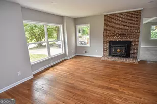 821 Bel Air Cir, Griffin, GA 30224 - Photo 11