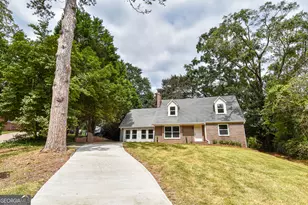 821 Bel Air Cir, Griffin, GA 30224 - Photo 5