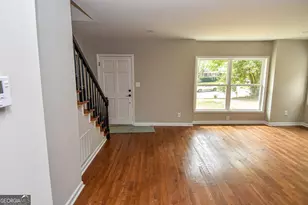 821 Bel Air Cir, Griffin, GA 30224 - Photo 27