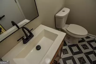 821 Bel Air Cir, Griffin, GA 30224 - Photo 17