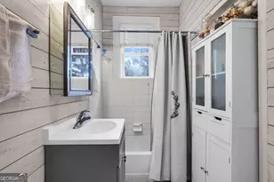 17 E 37th St, Savannah, GA 31401 - Photo 17