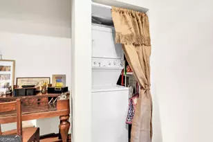 17 E 37th St, Savannah, GA 31401 - Photo 27