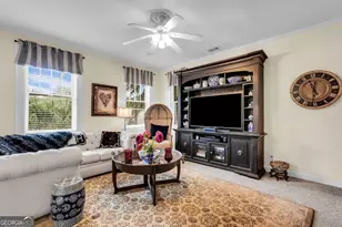 17 E 37th St, Savannah, GA 31401 - Photo 13