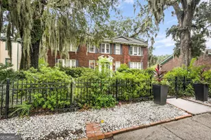 17 E 37th St, Savannah, GA 31401 - Photo 3