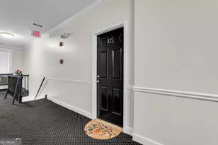 17 E 37th St, Savannah, GA 31401 - Photo 9