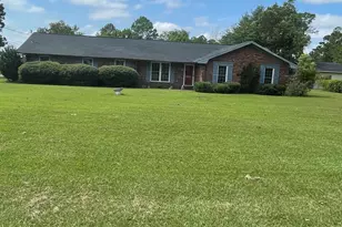 1203 E Barnard St, Glennville, GA 30427 - Photo 1