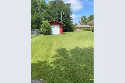 1203 E Barnard Street, Glennville, GA 30427 - Photo 31