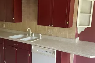 1203 E Barnard St, Glennville, GA 30427 - Photo 17