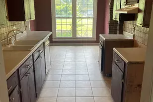 1203 E Barnard St, Glennville, GA 30427 - Photo 15