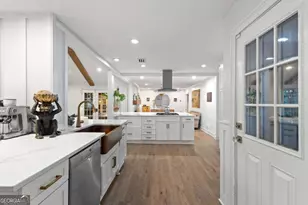 1905 Gainsborough Dr, Atlanta, GA 30341 - Photo 21