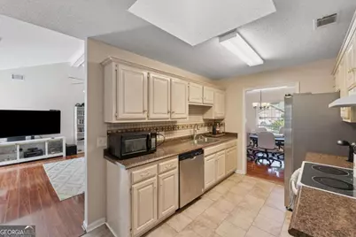 520 Wellington Way, Hinesville, GA 31313 - Photo 5