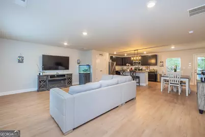 125 S Meadows Ridge Drive, Grantville, GA 30220 - Photo 7