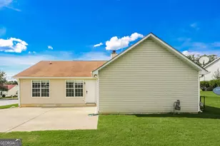 10608 Pecan Ln, Jonesboro, GA 30238 - Photo 15