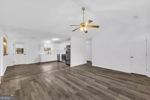 304 E Tietgen St, Pooler, GA 31322 - Photo 9