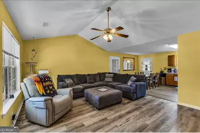 304 E Tietgen Street, Pooler, GA 31322 - Photo 11