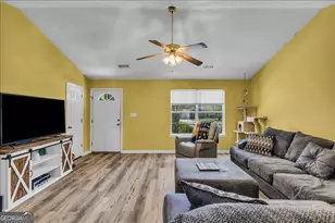 304 E Tietgen St, Pooler, GA 31322 - Photo 9