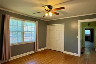 324 N Rhodes St, Union Point, GA 30669 - Photo 43