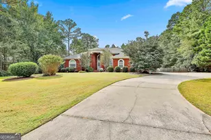 385 Windermere Cir, Newnan, GA 30265 - Photo 3