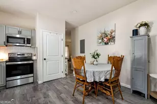 249 S Hill St, Toccoa, GA 30577 - Photo 13