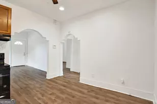 705 E 32nd St, Savannah, GA 31401 - Photo 9