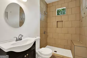 705 E 32nd St, Savannah, GA 31401 - Photo 11