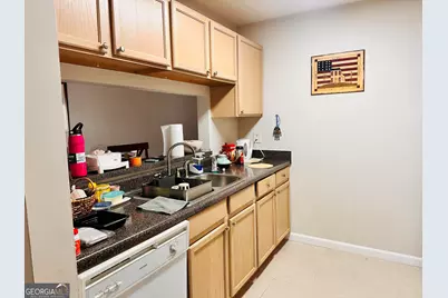 3655 Habersham Road NE #APT 131, Atlanta, GA 30305 - Photo 19