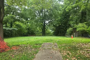 895 Center Hill Ave NW, Atlanta, GA 30318 - Photo 1