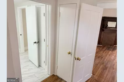 737 E 37th Street, Savannah, GA 31401 - Photo 13