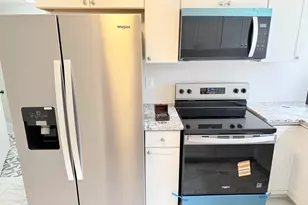 737 E 37th St, Savannah, GA 31401 - Photo 23