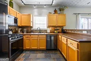 1431 Bay Overlook Dr, Woodstock, GA 30188 - Photo 11