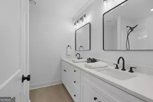 824 E Bolton St, Savannah, GA 31401 - Photo 29