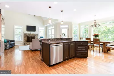 1005 Hedgerose Lane, Roswell, GA 30075 - Photo 17