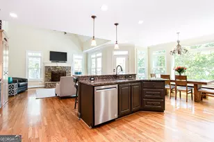 1005 Hedgerose Ln, Roswell, GA 30075 - Photo 17