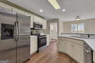 8 Shadowwood Dr, Newnan, GA 30265 - Photo 11