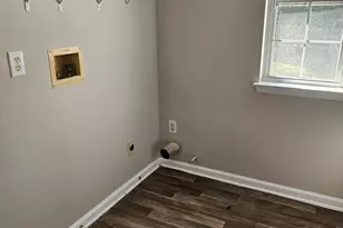 6865 Breeze Dr, Stone Mountain, GA 30087 - Photo 7